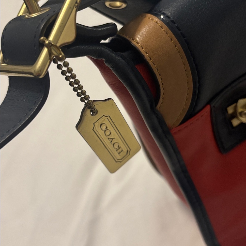 VTG Coach Patricia Legacy crossbody blue, orange & tan leather w/tassel turnlock - Picture 4 of 16